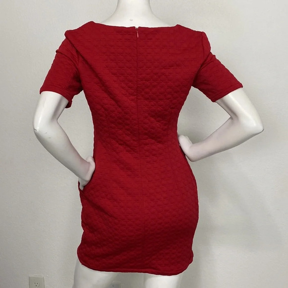 Sharagano Red Bubble Textured Pocket Short Sleeve Crew Neck Mini Dress Size 6 - Picture 4 of 6